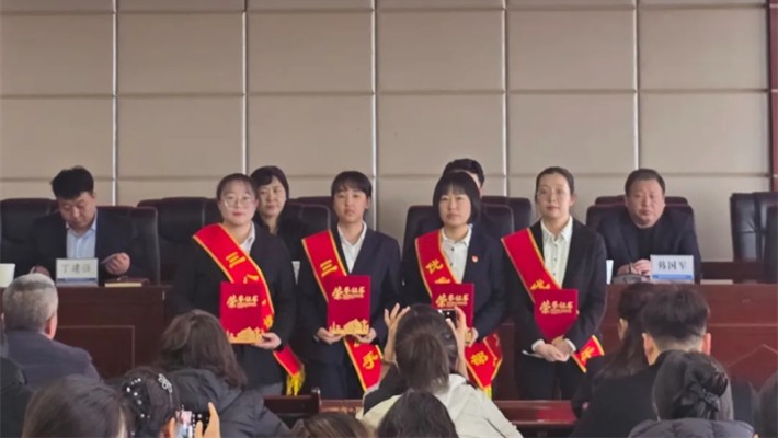裝備公司召開(kāi)2023-2024年度“三八紅旗手”、優(yōu)秀工會(huì)干部表彰會(huì)暨慶祝三八節(jié)“巾幗綻芳華 巧手創(chuàng)未來(lái)”主題活動(dòng)
